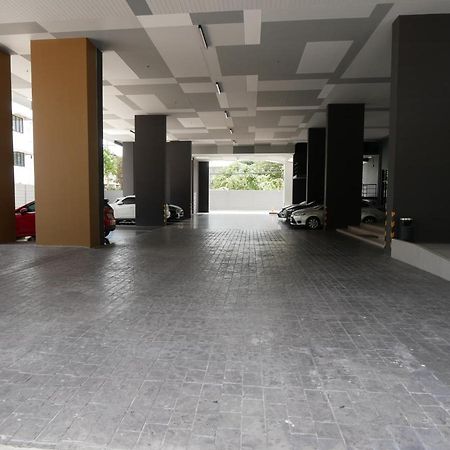 Aeras - The Ultimate Beachfront Experience Jomtien Exterior foto