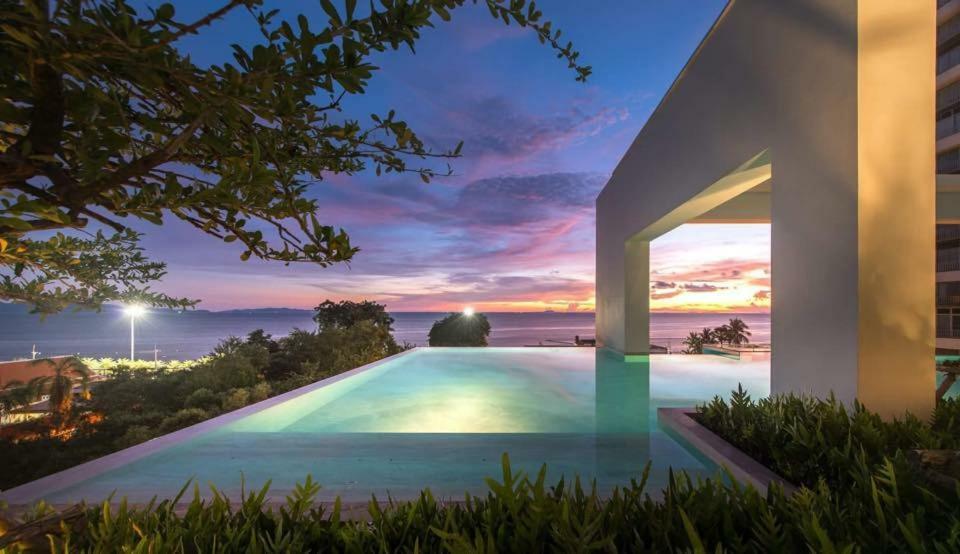Aeras - The Ultimate Beachfront Experience Jomtien Exterior foto